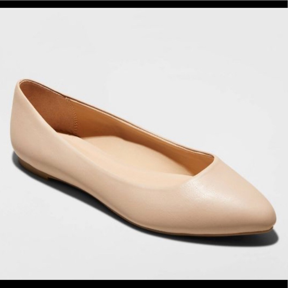 Women pointed toe flat